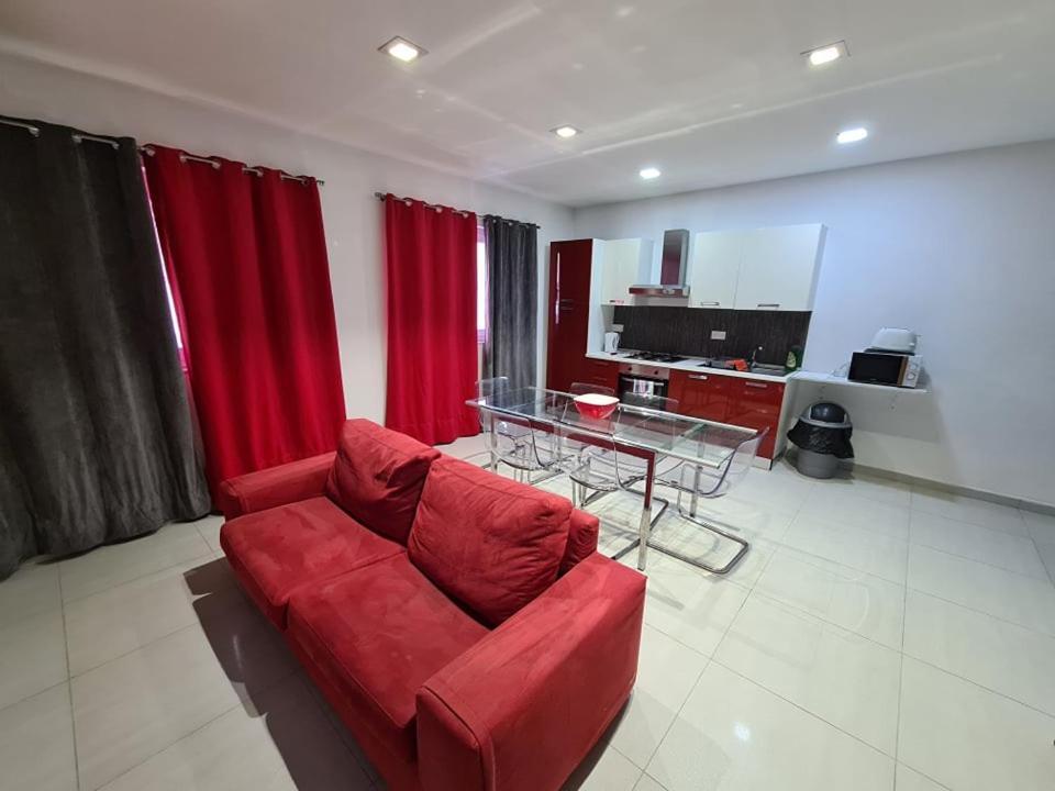 Apartamento St Julians 2 Bedroom *
